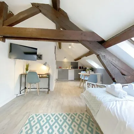 Apartamento Le Perriere - Cosy & Clean *